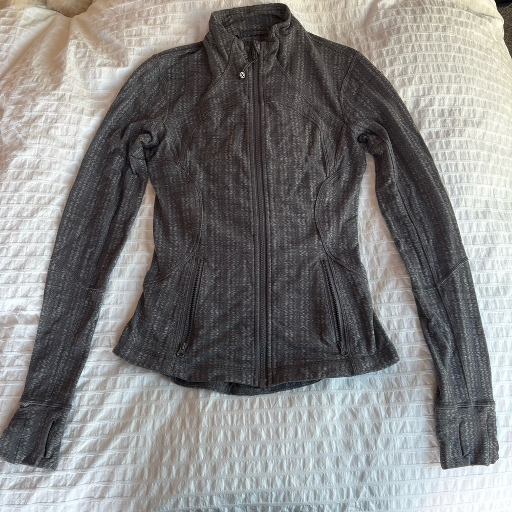 Women's Gray Lululemon Jacket 4